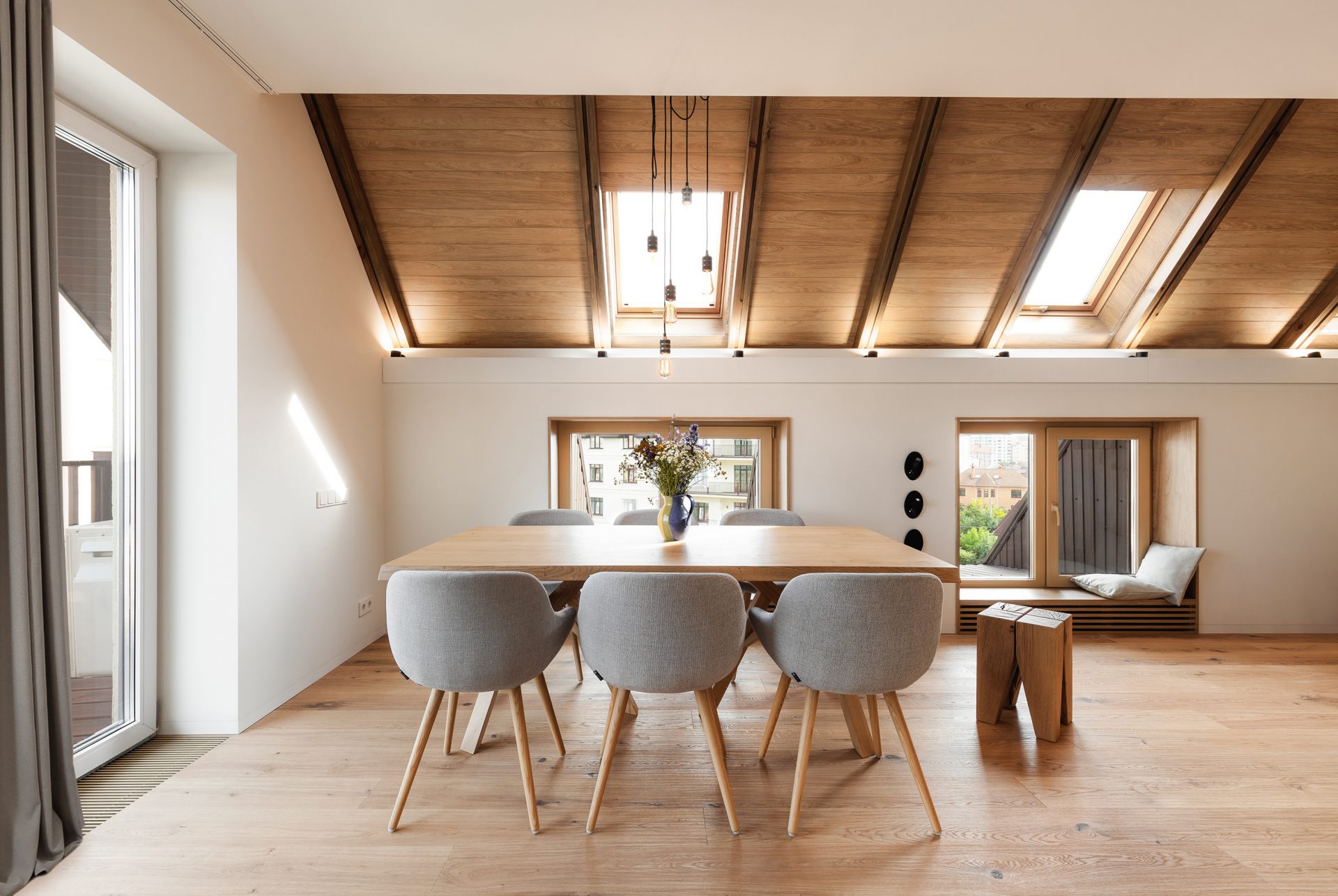 Mansard apartment by the PAINTIT architectural