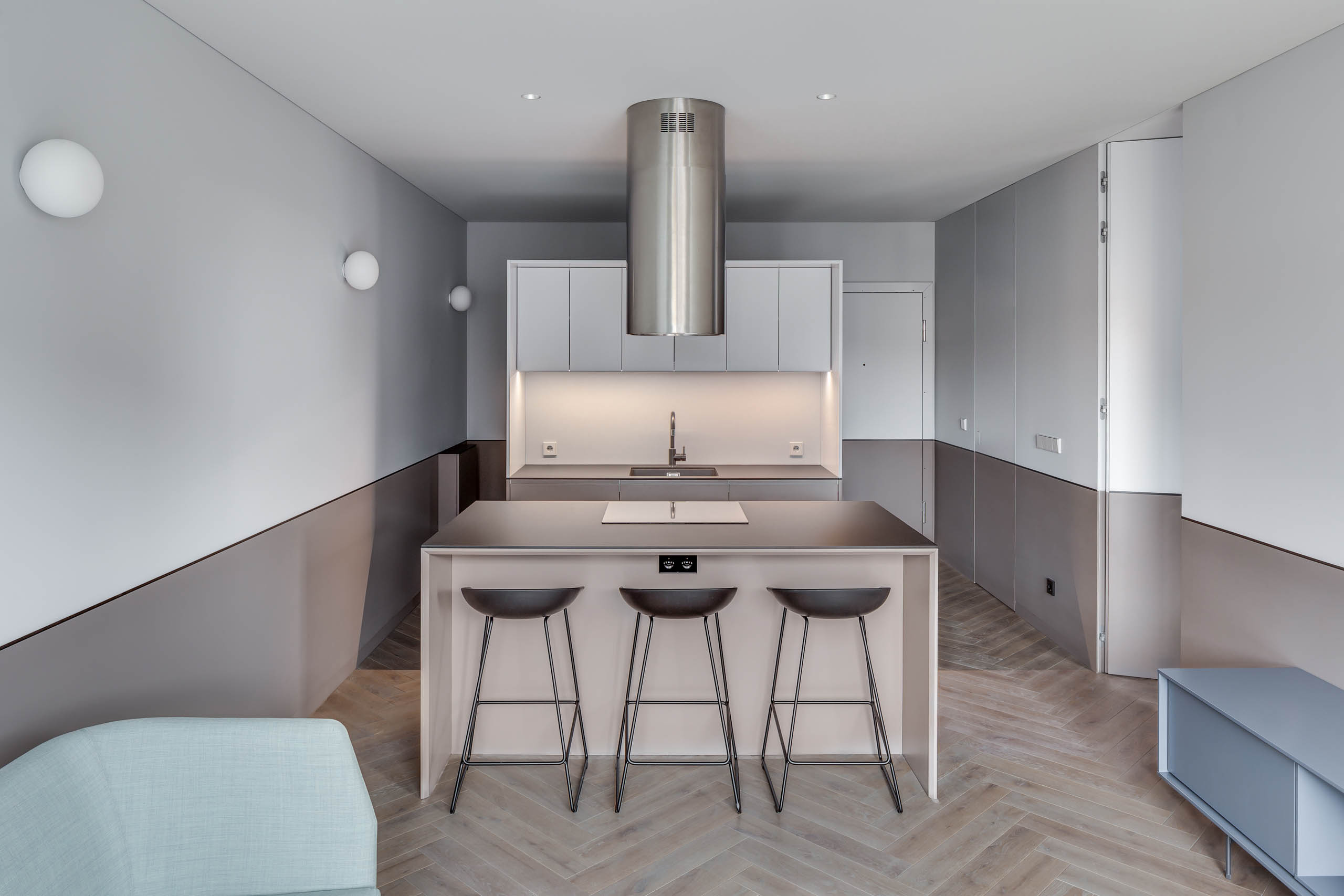 90 by YCL studio