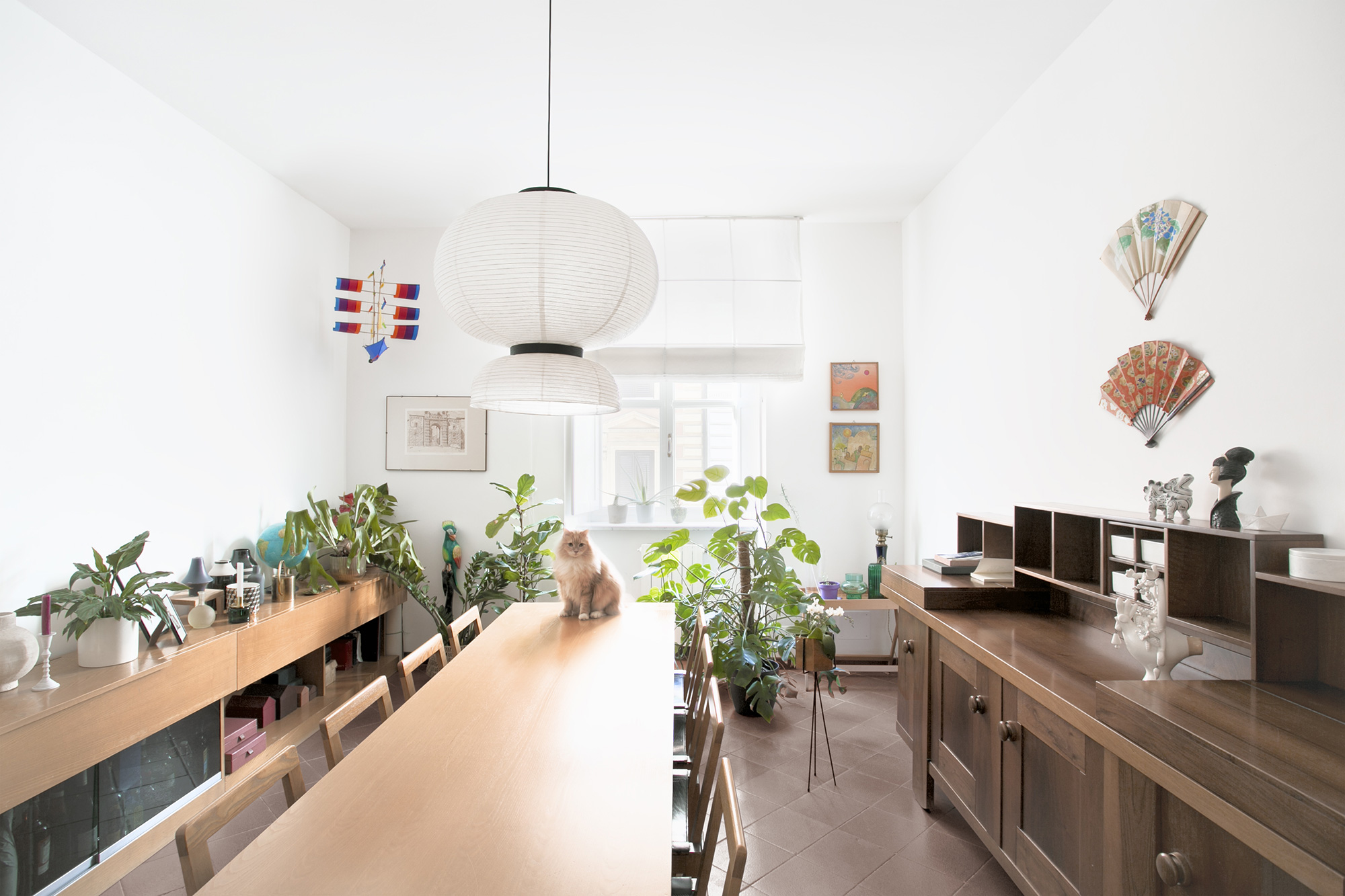 Restyling of an apartment in the heart of the Esquiline for a couple and a cat by La Macchina Studio
