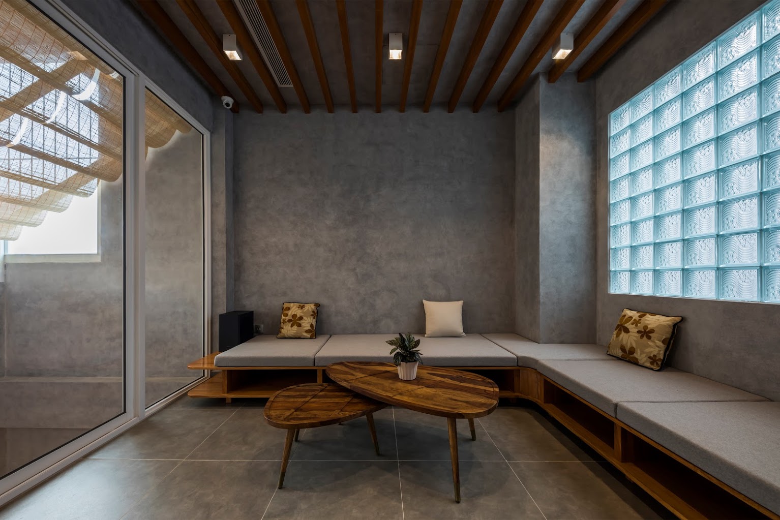 D4House - Renovated housing in Ho Chi Minh City by Mamoru Maeda