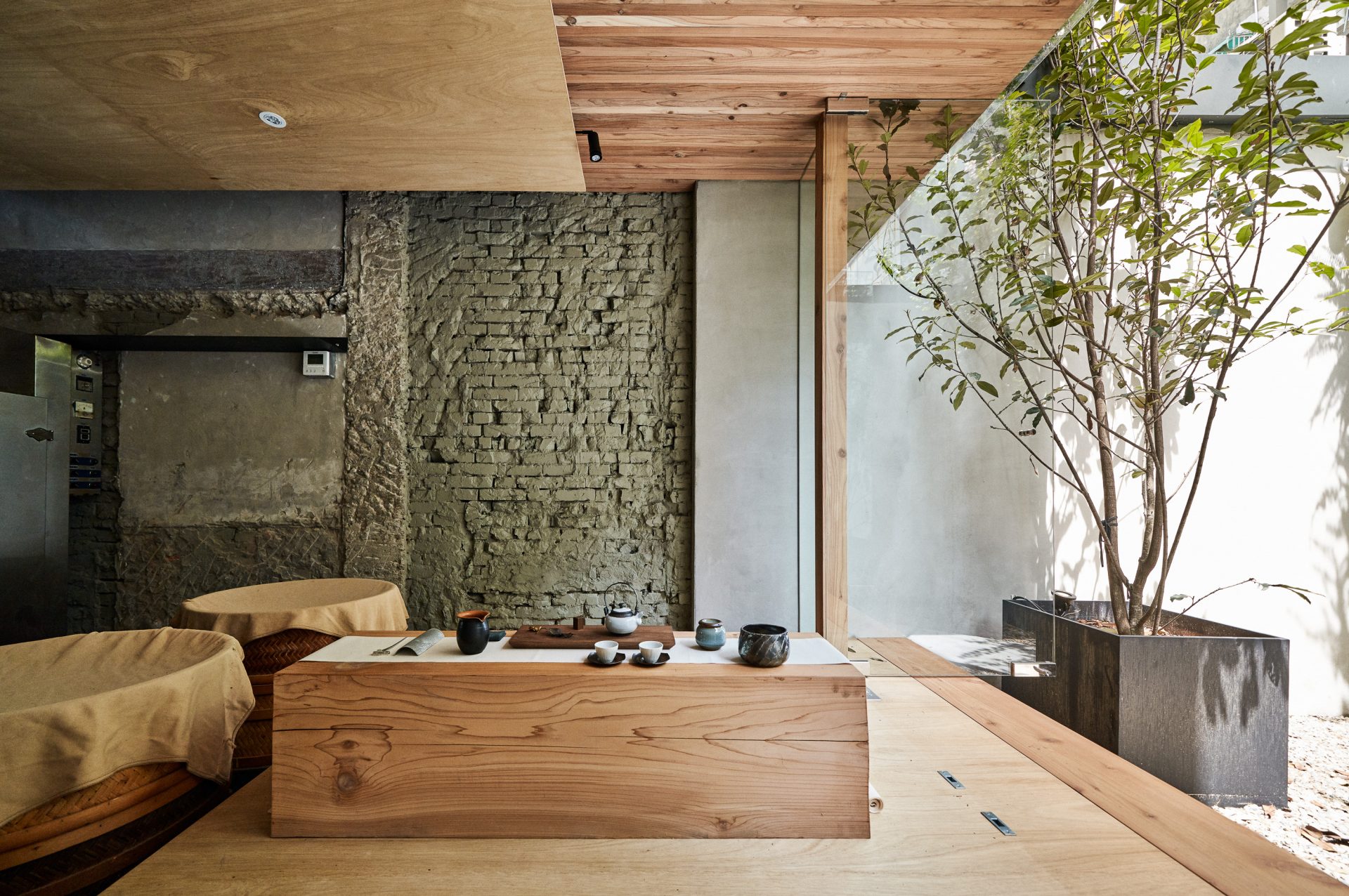 Zhao Zhao tea lounge by Soar Design Studio