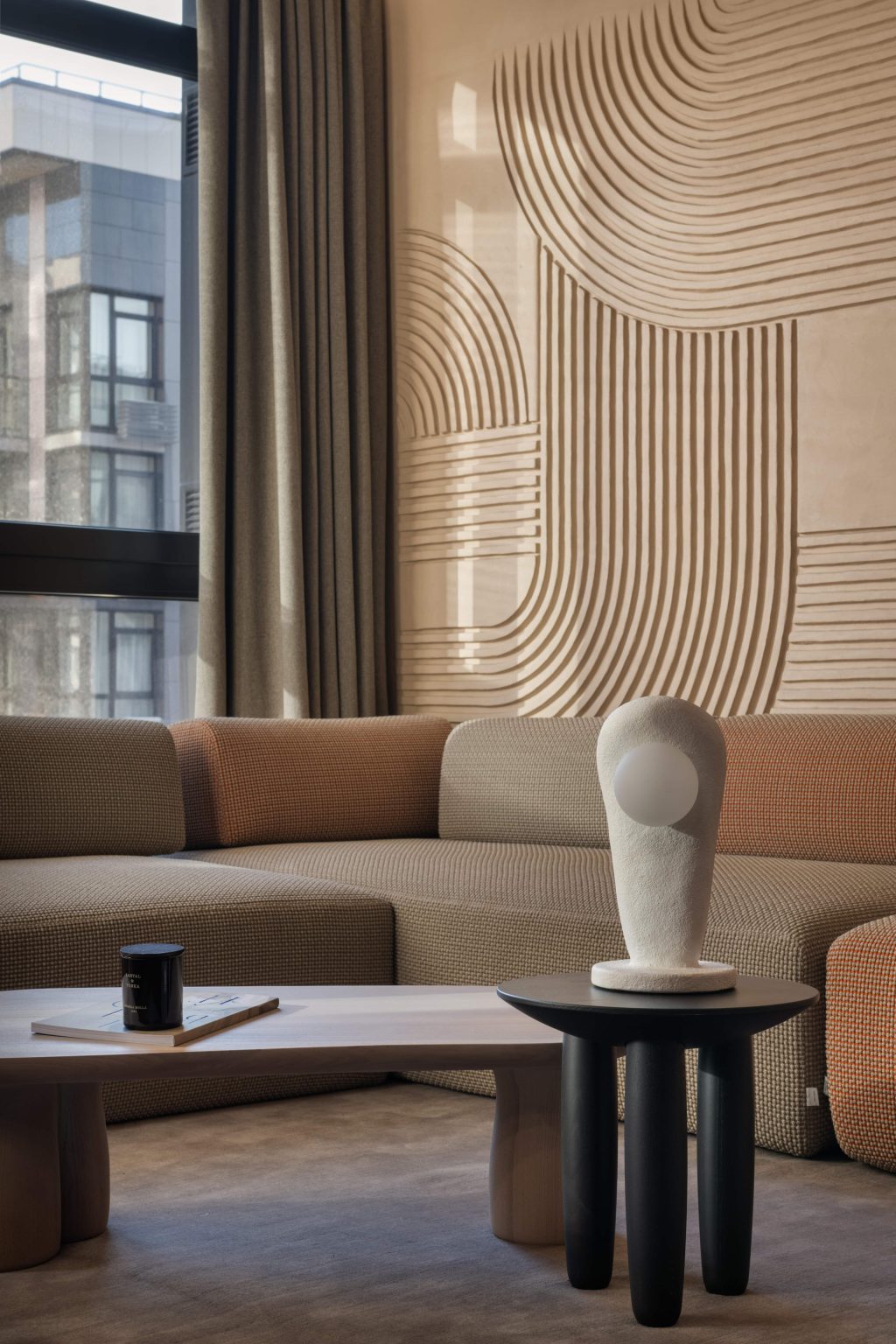 Luna apartment - a modern Ukrainian interior design project by SENCE ...