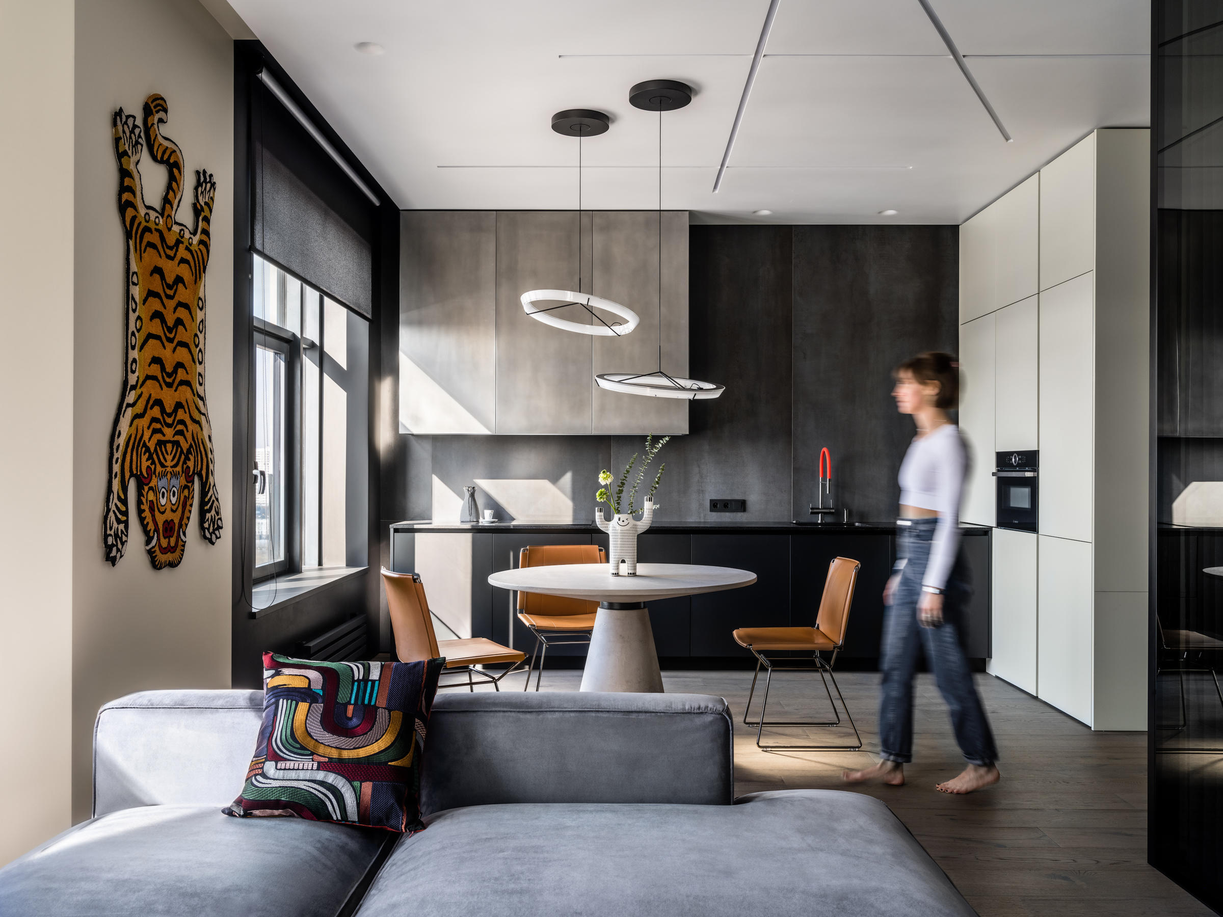 an-apartment-with-a-glass-home-office-for-a-bachelor-by-alexander-tischler