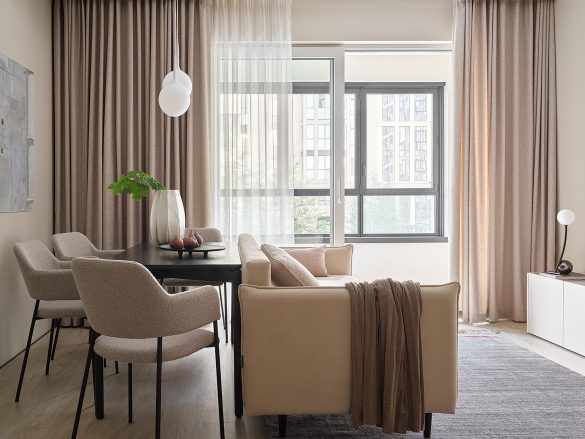 Tranquil, cozy, and easy-customizable beige 79 m2 apartment with a walk ...