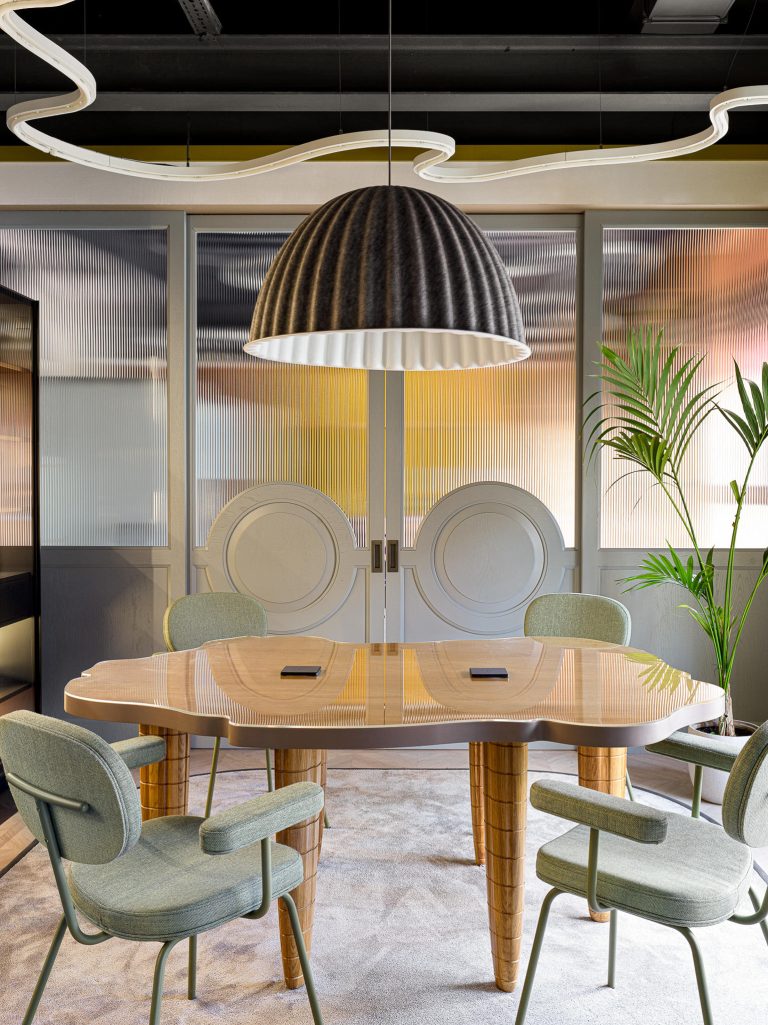 Planeta Design Showroom by QuatroBase Studio - Interior Design ...