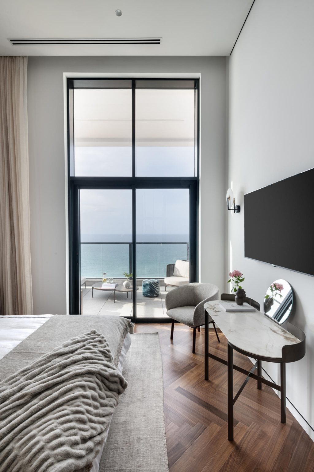 Photo inspiration: From Scratch Apartment Interior Design Inspiration Reference: Blue Bay Sea View Apartment Design By Dudu Cohen