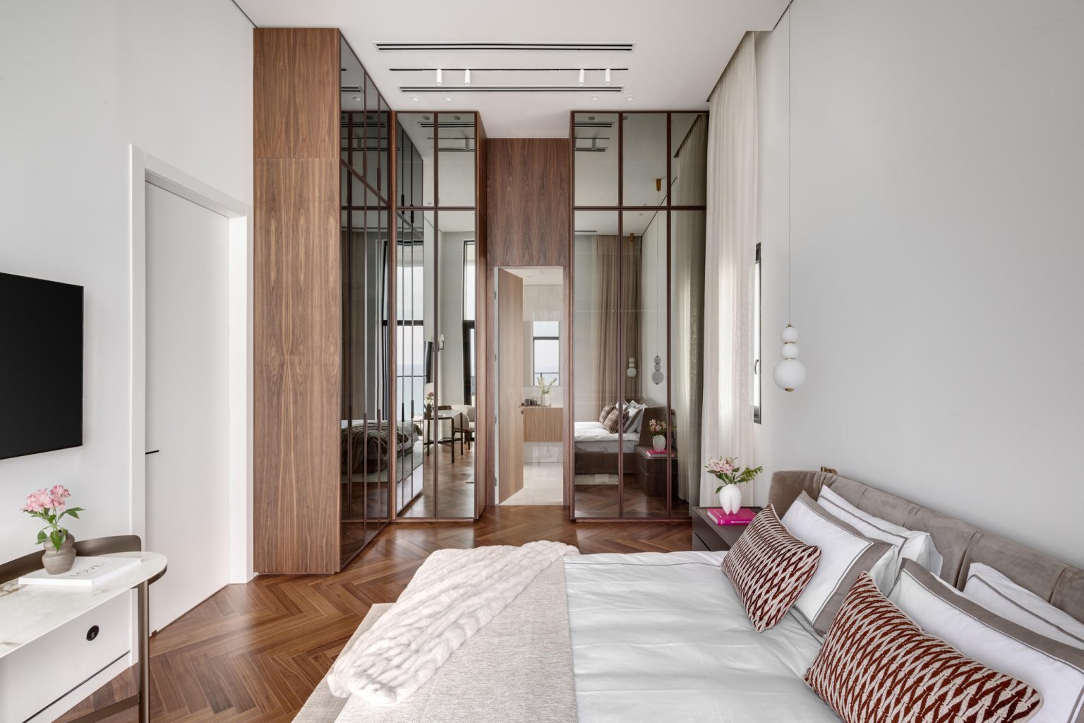 Curated visual reference: Gallery Detail: Blue Bay Sea View Apartment Design By Dudu Cohen