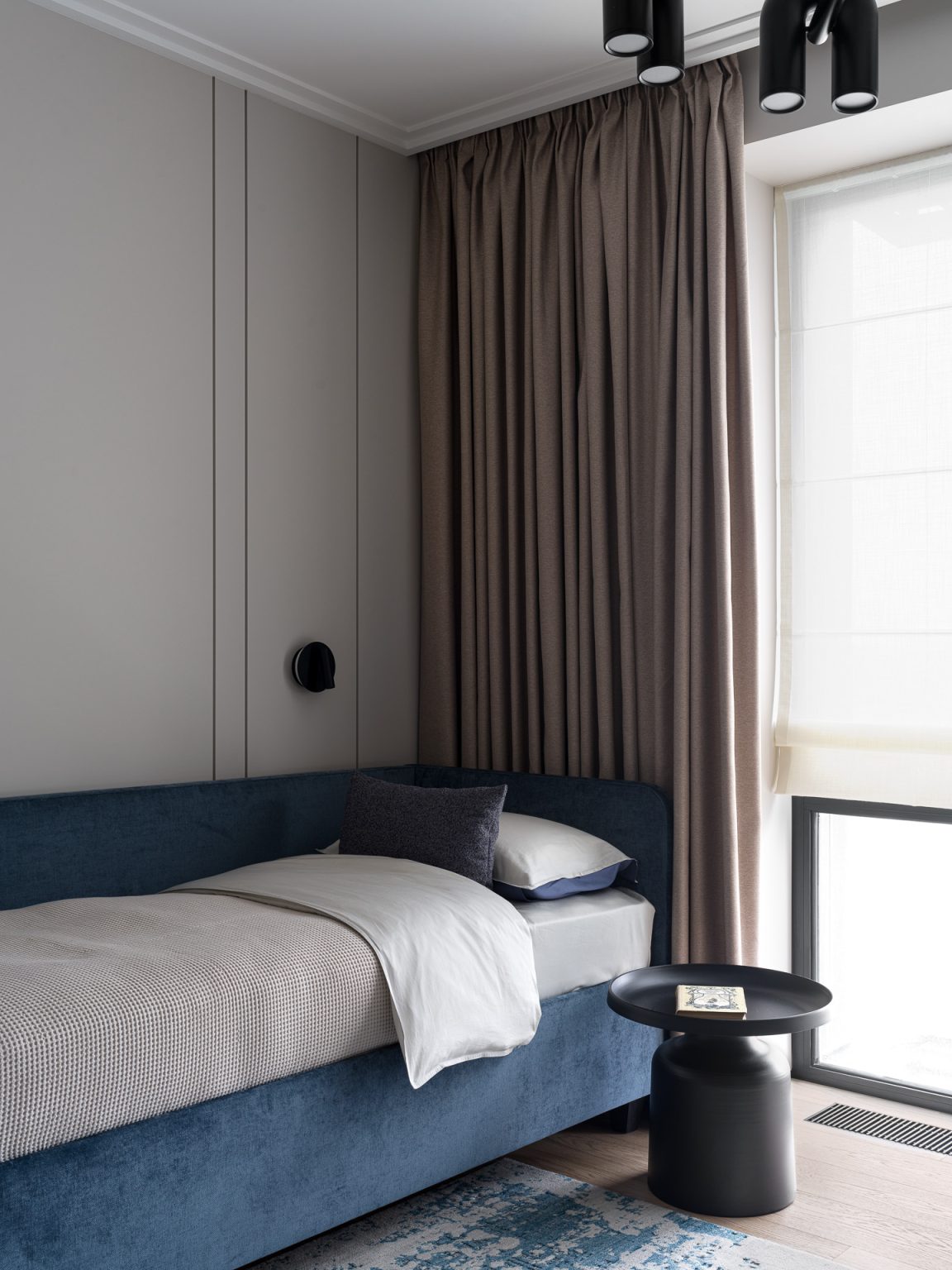 Elegant Art Deco Apartment for a Family with Two Children by Planka ...
