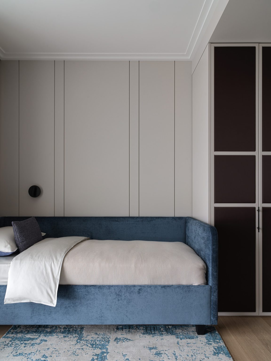 Elegant Art Deco Apartment for a Family with Two Children by Planka ...