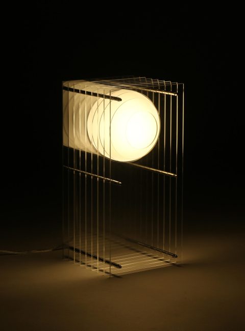 Thomas Vincent’s Unique Sculptural Lớp Lamp for BằNG A sphere floating within layers_i2dinspiration.com_ (21)