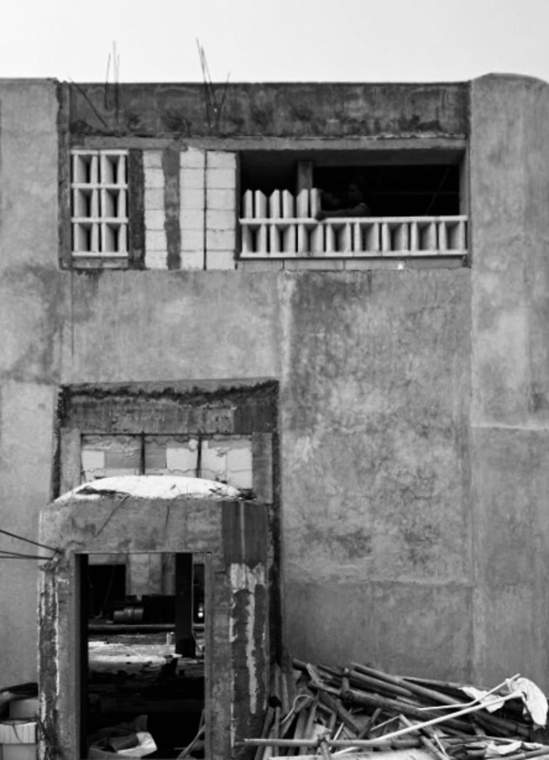 AVLI restaurant by DA Bureau_i2dinspiration.com_before (1)